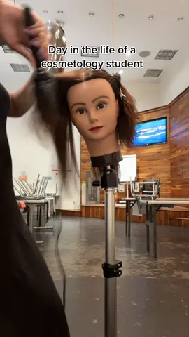 I ride around with mannequins in my trunk #fyp#atlanta#pmts#cosmetologystudent#atlhairstylists 