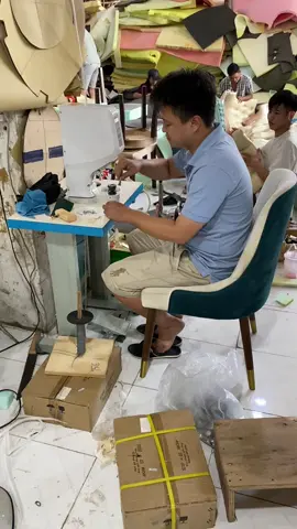 Mấy đóng nút bọc nệm cho các dòng ghế & sofa ấn nút #xuongghe #xuongbanghe #noithathiepthanh #trend #kythuat #giacong #bocnem #maymoc #technology #machine #thietbi