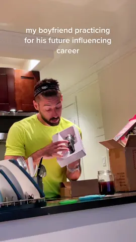 ethan the influencer #influencersinthewild #boyfriendprank #funnycouple 