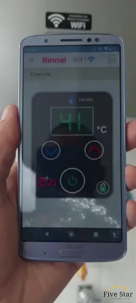 Já imaginou ter um aquecedor com tecnologia wifi? Pois é com a @rinnaibrasil isso é possível.   Quer ter um como esse? Chama a gente aqui 📱  #rinnai #casainteligente #aquecedor #fivestar #decoracaodecasa 