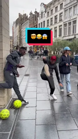 what a humiliation 🤣🤯😱😳#diallofreestyle2 #footballvideo #iliasfreestyle #footballvideo #bruxelles🇧🇪🇧🇪🇧🇪🇧🇪🇧🇪 #433skills 