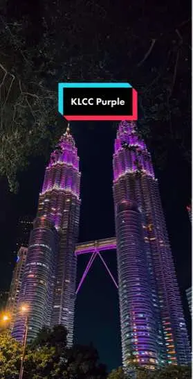 Sumpah cantik gila KLCC malam ni ! Warna purple 💜 #KLCC #kualalumpur #shootoniphone 