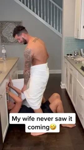 I love messing with my wife🤣 #fyp @mrs_hammytv 