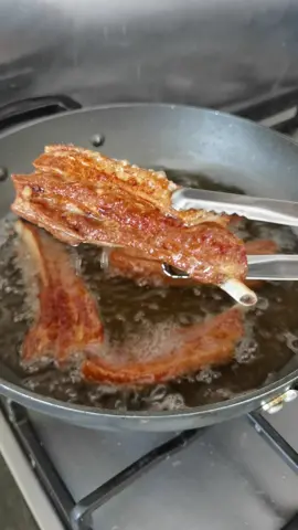 🤤Deep fried pork belly 🐷🐖😍  #porkbelly #pork #porklovers #porky #putokbatok #philippines #mukbang #mukbangphilippines #roasted #lutongbahay #lutongpinoy #pagkaingpinoy #panlasangpinoy #sarap #pulutan #cheftiktok #viralfood #viral #trend #viralfyp #Foodie #tiktokfood #tiktokPH #tiktokEatsPH #foodontiktok #FoodieTokPH #filipinocook #fyp #foryou #fy #fyps #fypage #foryoupage #foryou #england #jads_foodie #pinoychef #fypageシ #fypシ゚viral #crackling #food #asmr #scratching #rinds #crunch #pinaputok #chefsassociationofnorthernphil💪 #foryoupageofficiall #fyppppppppppppppppppppppp #pinoyuktiktok🇵🇭🇬🇧❤ #pinoyuktiktok🇵🇭🇬🇧 #pinas #crispy #crispypata #philippines🇵🇭tiktok #philippinestiktokers🇵🇭
