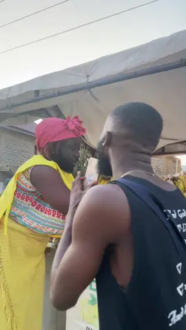 Ei this man paaaa!!! Please get your fresh fruits from PEACE AND LOVE FRUIT SHOP ON THE NANAKROM ROAD right before “freetown restaurant”