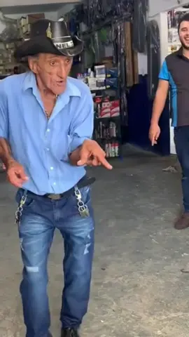 😂🕺🎶 #status #tipografia #subinopedepera #meme #musica #piseiro #statustipografia #statuswhatsapp #memes #forrozao #chamaa #engracado #dancar #piseirotiktok #videos 