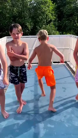 This kid is loves a send… (IG🎥: @hermandods)   #Extreme #Unreel #Dive #Send #fyp 