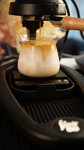 Latte using flair pro 2 manual espresso maker 🥹 . #coffee #coffeetiktok #espresso #flairespressomaker #flairespressopro2 #latte #fyp #homebarista #homebaristalife 