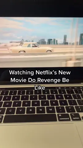 Just how my brain works when watching tv…#fyp #foryoupage #netflix #dorevenge #camilamendes #mayahawke #riverdale #strangerthings #pll #obx #13reasonswhy #euphoria 