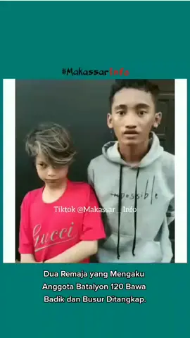 Viral video dua anak remaja yang mengaku anggota Batalyon 120 ditangkap Resmob Polda Sulsel.Keduanya ditangkap karena diduga membawa senjata tajam jenis Badik dan busur. Hal tersebut diketahui dari pengakuan keduanya.Dalam video yang beredar, kedua remaja tersebut mengaku sebagai anggota Batalyon 120 bentukan Pemkot Makassar dan Polrestabes Makassar. #makassar #makassarinfo #makassarviral #fyp