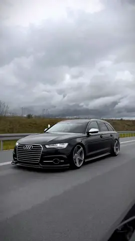 Rollin low on german Autobahn 😎🤘🏾 #audi #audia6 #a6c7 #carsoftiktok #cartok #gepfeffert #audigang #vag #black #highway #carguy #audirs #audis #GameTok 