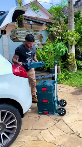 Essas caixas de ferramentas da Bosch sempre foi um sonho d consumo, ter um kit desse é um sonho realizado kkkkkkk#bosch #ferramentas #ferramentaseletricas #ferramentasmanuais #ferramentasespeciais #eletrica #ferramentaselétricas #materiaiseletricos #minhafééoquemeguia #ferramentasgerais #proteção