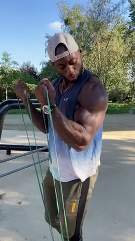 Biceps workout 💪🏾. #dothis #bertrandmbi #bicepsworkout #tutorial #Fitness #workout #foryou 