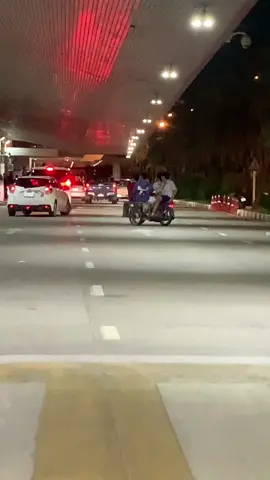 ไม่มีหรอกรถหรูมีแต่ซาเล็ง555