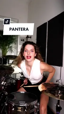IG: RajaMeissner #drums#drummer#drummergirl#femaledrummer#drumcover#fy#fyp#fürdich#foryou#viral#trend#metal#rock#hardrock#music#musician#female#drumbeat#beat#musicians#girl#drumgirl#soad#pantera#domination 