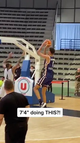 Victor Wembanyama got moves he doesn’t even need 😭 #basketball #europe #france #victorwembanyama #fyp #viral 