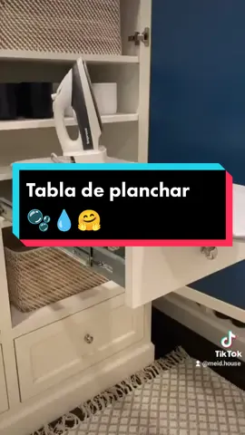 tabla de planchar en closet #melamina #diseñodeinteriores #mueblesmelamina  #meidhouse  💧🫧🤗