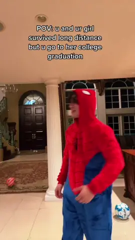 Send this to someone who should end that long distance relationship 😅 