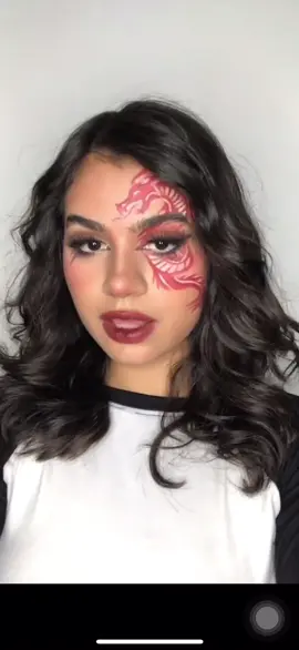 Dragun girl 🫣🐉❤️ #makeup #dragun #makeupdragun #dragunmakeup #makeuptutorial #makeupvideo #transition #badbunnypr #unveranosinti #dosmil16 