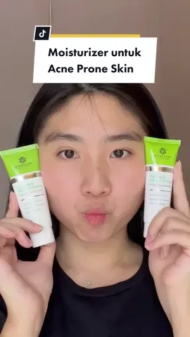 Penggunaan moisturizer ini harus sesuai takaran ya 😆 Karena bisa menimbulkan jerawatan lho 😢😭 #azarinecosmetic #oilyskin #moisturizer #oilnomore #blemishrescue #skincarelokal #localbrand #fyp 