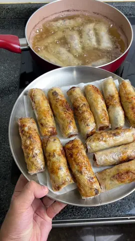 Lấy giấy bút ghi lại công thức làm nem rán gia truyền ba đời nhà tui vào đi nè, bắt đầu truyền từ hôm nay nhá 😂 #LearnOnTikTok #AnCungTikTok #ReviewAnNgon 