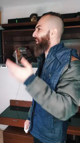 أنا ااااايري بكل شي أنا 📖📕📒📚🤣🤣🤣#farbenlife #maro_mix1 #fyp #fypシ