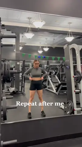 Where my girlies who lift heavy!😍🙌 #latinafitness #glutegains #musclegainjourney #latinawholifts 