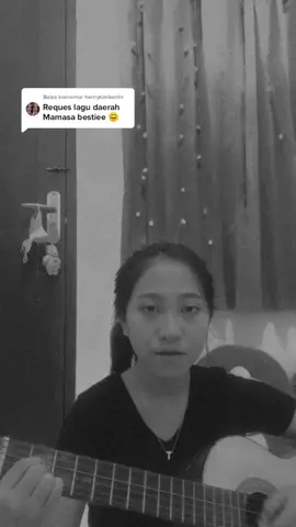Membalas @hernykimberlin lagi andalan😅kukasi' menggemakan ko wkwkwkw#cover #lagudaerah  #mamasa #toraja #makarorrong