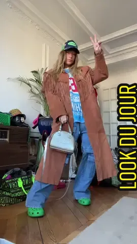 Yoo la teaⓂ️ j’ai pas eu le temps de vous poster ca hier 💙 #lookdujour #fashiontiktok #beyourself