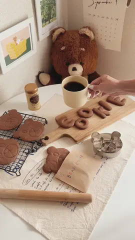大きなくまちゃんクッキーを作りました🐻 #おうちカフェ #お菓子作り #TikTokレシピ #cookies #homecafe #Vlog 