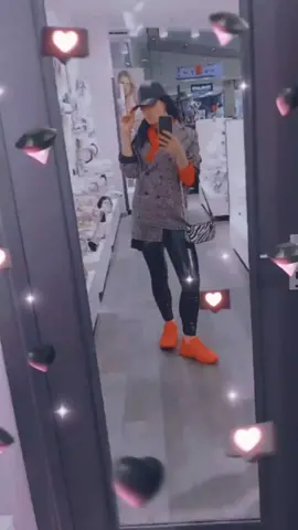 #CapCut #bijouandbrigette #cap #handback #fashion #accessories #mrkrsdngs #mrkr #markersdoings #style #outfit #lovefashion #ilovemyself #new