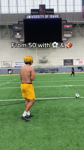 Kickin it. #fyp #football #kicker #fieldgoal #Soccer #trending 
