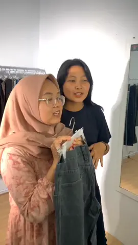 Suasana ngantor serius (❌) Ngonten sambil nge-live (✅) #fyp #likalikuperjalanan