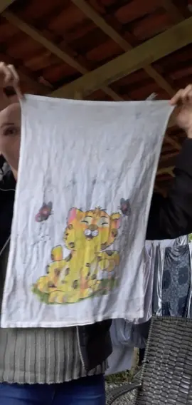 Sabe a dica pra tirar mofo de roupas coloridas? Ela tbm deixa os panos de prato branquinhos.😊 #limpeza #CleanTok #dicas #dicas_utilidades #panodeprato #dicasdelimpeza