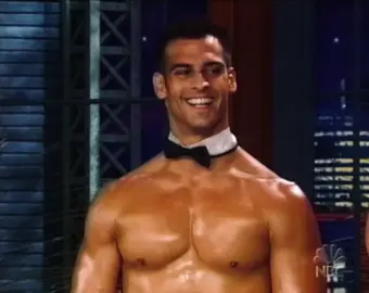 Chippendales Pec Dance #chippendales #pecbounce #pecbouncechallenge #muscle #flexingmuscles #hunk #fitnessidols #pecsdance #pecs #pecsbounce #beefcake #eyecandy 