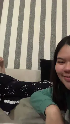 pilih aku atau ola eyaaaang????