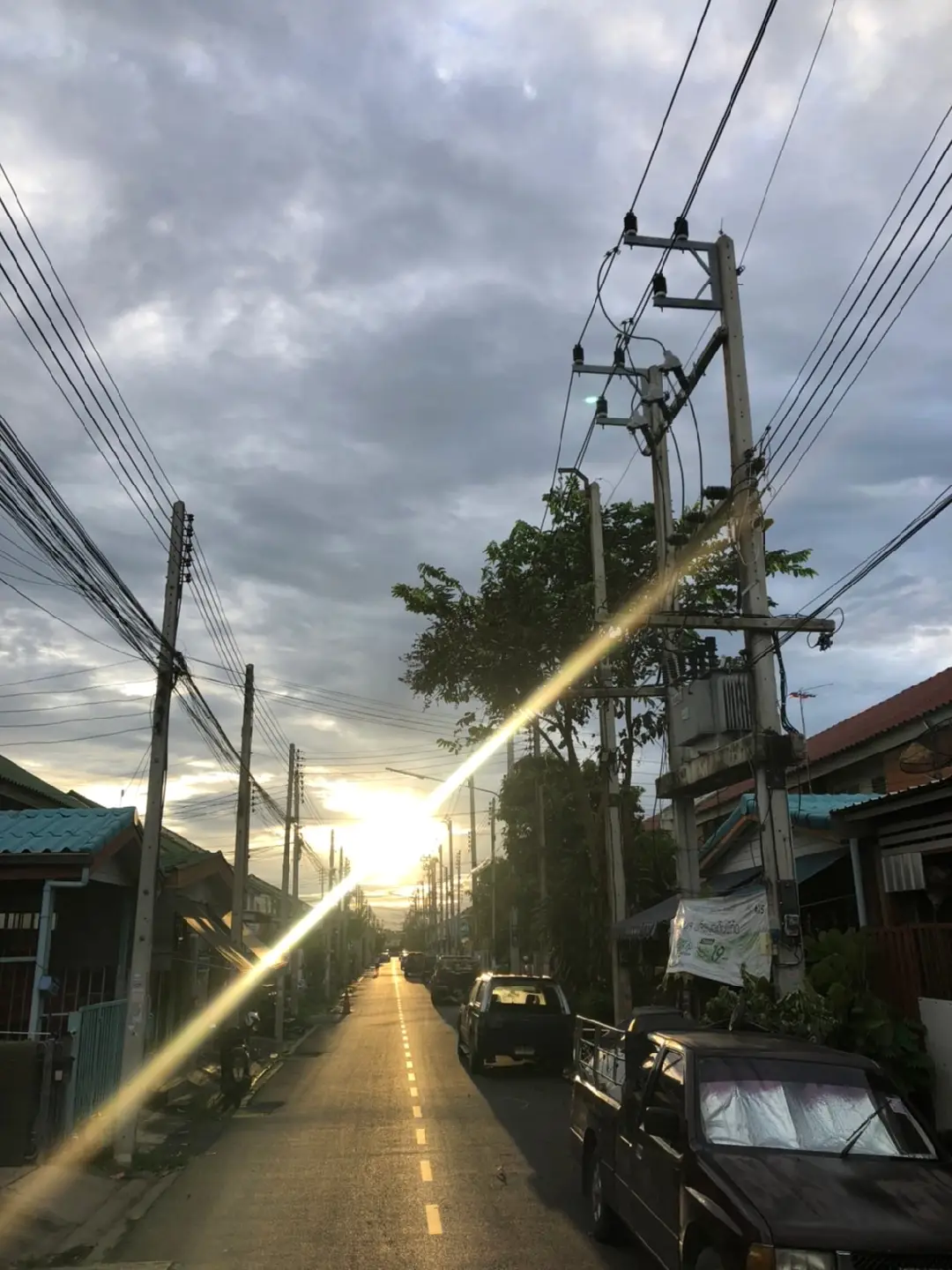 21.00 #ปทุมธานี #ท้องฟ้า #อย่าปิดการมองเห็น