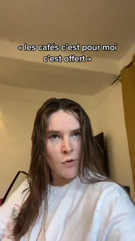 Il veut quoi le serveur ? mon numéro? pas de souci. INSTA>>> MATHILDECLS_
