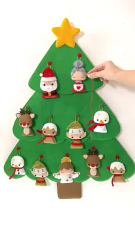Aprende a realizarlo en mi nuevo curso onlien magia en tu árbol 🎄🥰 #fieltro #felt #feltro #pañolenci #navidad #christmas #christmastree #natalfeltro #costuraamano 