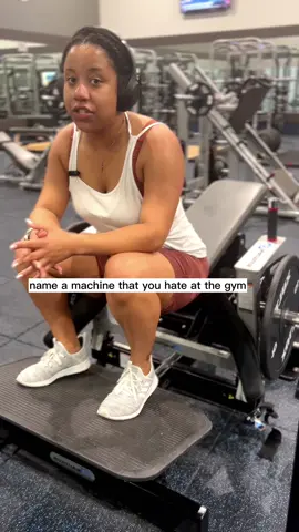 This machine was a learning curve for me 😅 #bootybuilder #blackgirlfittiktok #blackgirlfit#blackgirlgymtok #blackgirlfittok #blackgirlfitness #blackgirlsworkouttoo 