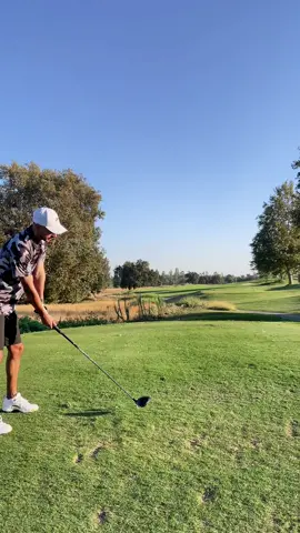 That sound never gets old 🤌 #golf #golftok #golftiktok #golfswing #cobragolf #USTMamiya #TeamUSTM #jumbomaxgrips 