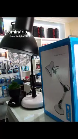 Luminária Articulada de Mesa 🤩 • utilizamos como exemplo de iluminação lâmpada Led colorida giratória. 
