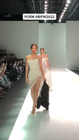 #Poem #bifw2022 #fashionshow 