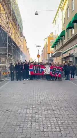 Linköping supportar i Örebro i bortapremiären.