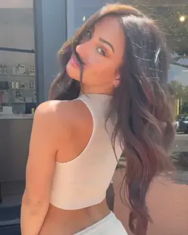 @Charly Jordan! Missing your 26 inch Silk Wefts! 🤍⭐️🤍⭐️ #brunette #silkwefts #extensions #charlyjordan #hair #Love 