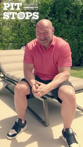 Dana White lays out the perfect BBQ crew 🍴🤣 #UFC #danawhite #therock #mariolopez #halleberry 