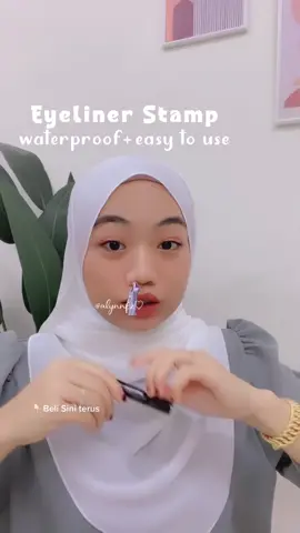yang selalu failed buat eyeliner tu? beli je eyeliner stamp ni! senang kerja + cantik #fypシ #alynnracun 