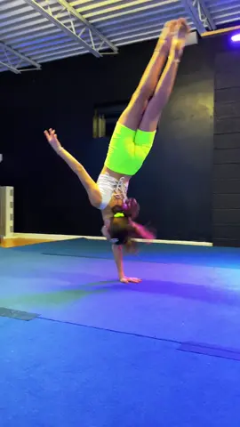 worked some new skills last night 🤗 #dance #dancersoftiktok #dancers #fyp #foryou #trend #acro #delaware #tumbling 