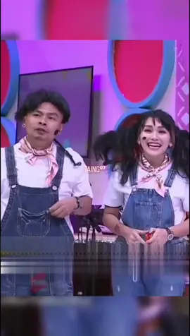 Kakak Ling, Adek Lung...Jadinya Ling Lung 🤣 #ayutingtingting #ayutingting😘😘 #wendi #wendicagurtelevisi #ruben #rubenonsuofficial #brownis #brownistranstv #komediii #komediindonesia #pelawak #pelawakindonesia 