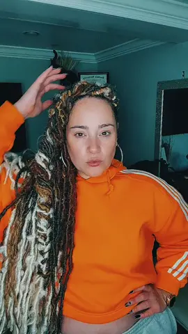 #vsgcommunity #vsg #plussize #plussizefashion #schmoalert @adidas @asos Another video ❤️❤️